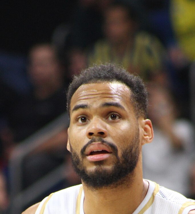 Elie Okobo