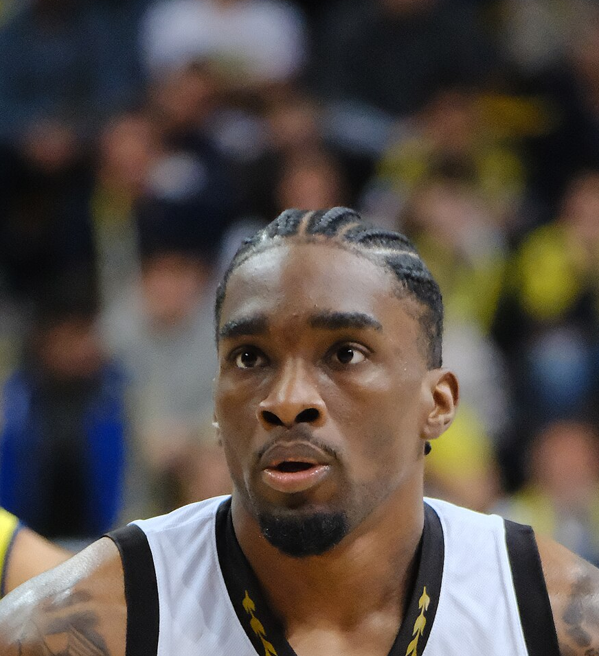 Shake Milton