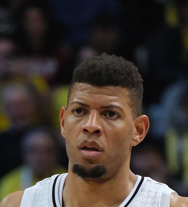 Walter Tavares